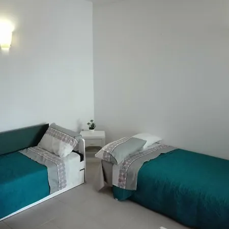 Ruffus Beach House * פורטימאו